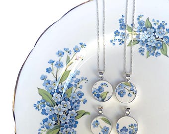 Dainty Broken China Jewelry Gifts for Her, Vintage Blue Flower Necklaces with Forget Me Not China Pendants handmade with Repurposed China