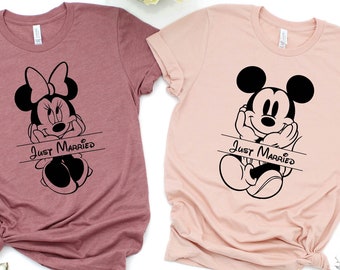 Disney Couple Shirts, Just Married Disney Shirt, Disneyland Wedding Gift, Disney Bride Shirts, Disney Honeymoon Shirt, Disney Married Shirt