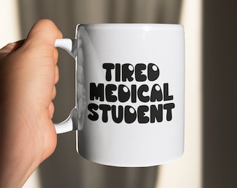 Caneca "Estudante de Medicina Cansado" – Presente Divertido para Estudantes de Medicina