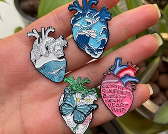 Pin de esmalte de corazón anatómico, insignia médica para médicos, enfermeras, sombrero, pin de solapa, divertido Pin de enfermería, pines de atención médica, regalo para ella