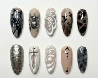 3D Beetle & Cross Cyberpunk Press On Nails | Silver Metallic Chrome Marble Y2K Fake Nails