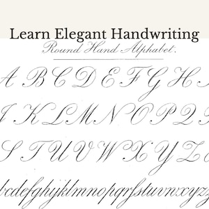 Peut inclure: Une tasse en céramique blanche avec une anse noire et l'inscription "But First, Coffee" en gras noir. La tasse est posée sur un fond flou, suggérant un cadre chaleureux.