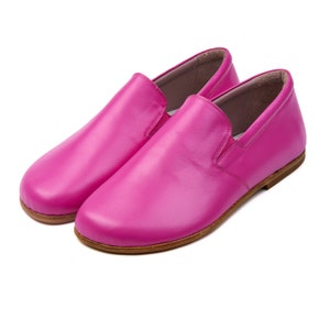Women Barefoot Fuchsia Shoe,Handmade Classic Yemeni Shoes,Women Heeled Barefoot,Wider Barefoot,Personalized Gifts,Gift For Her