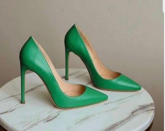 Green Stiletto Heels: Pointed Toe Shoes for Date Night