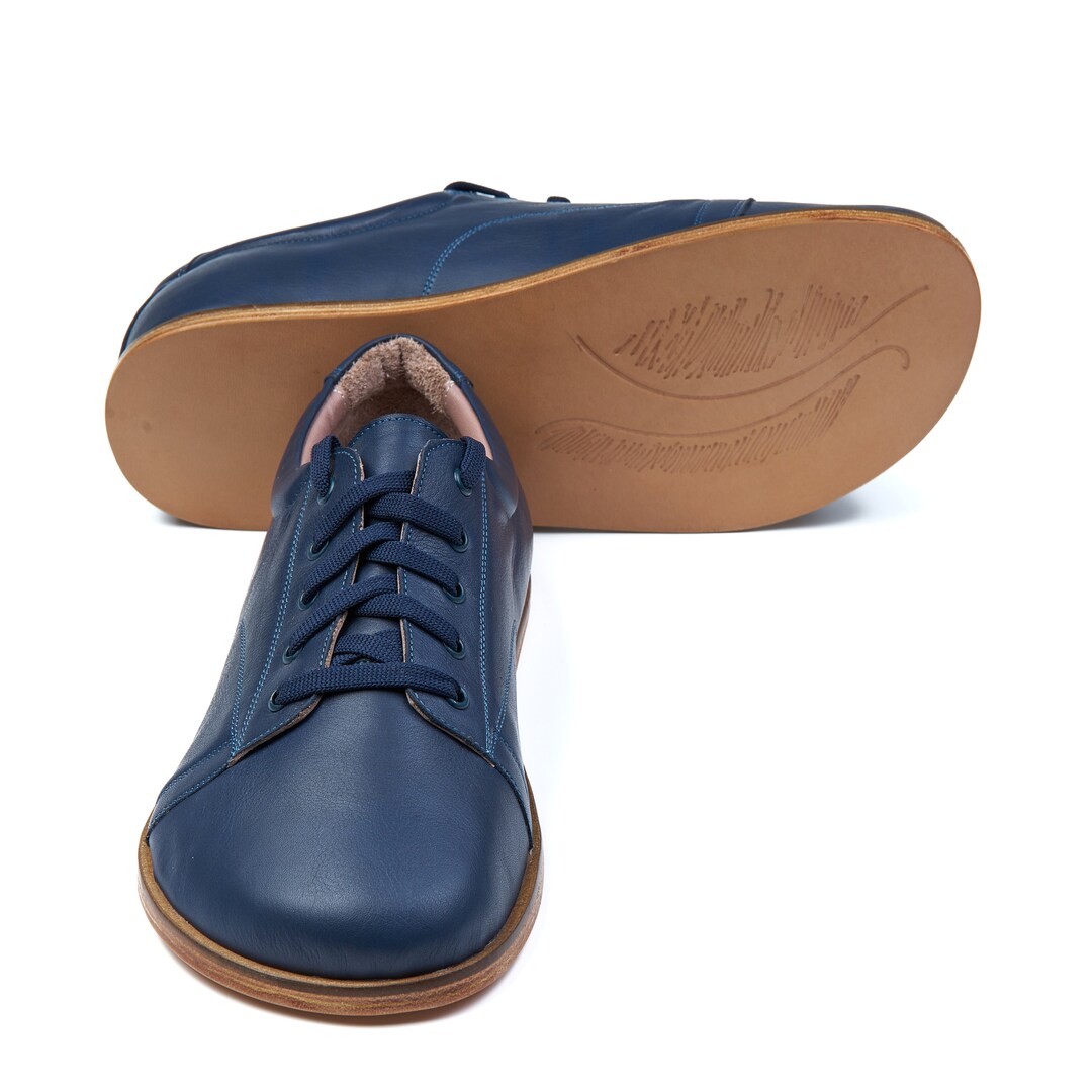 navy blue grasshopper shoes