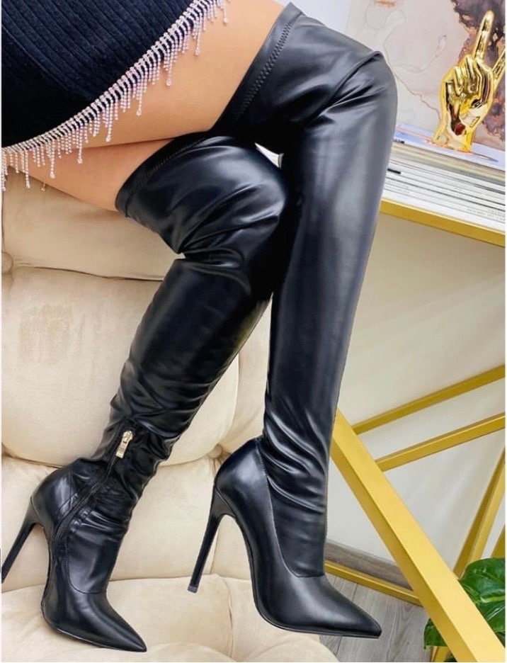 Stivali Sopra Ginocchio Donna CUTEHEELS In Pelle Lucida, Tacco 4,5 Cm, Chiusura Lampo, Fodera Peluche, Colori Rosso Nero Bianco
