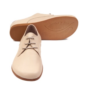 Handmade Zero Drop Leather Oxford Shoes: Cream Barefoot Yemeni Style