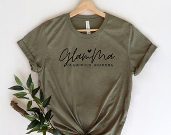 GlamMa T-shirt for Women / Grandma Crewneck / Grandparent Pregnancy Announcement / Mother's Day Glam Grandma / Future Grandma Birthday Gift