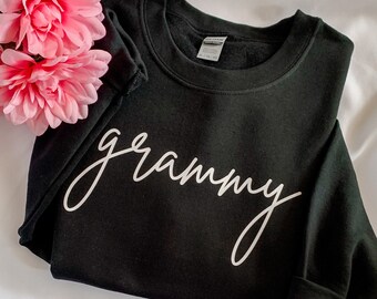 Grammy Crewneck Sweatshirt / Grandparent Pregnancy Announcement / Best Grammy Ever Birthday Gift / Grandma Mother's Day Shirt / New Grandma