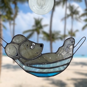 Atrapasol de vitral con forma de ratón, colgante de ventana con forma de ratón, decoración de animales hecha a mano en vidrio, regalo para mamá, decoración caprichosa de estilo cottagecore para el hogar.