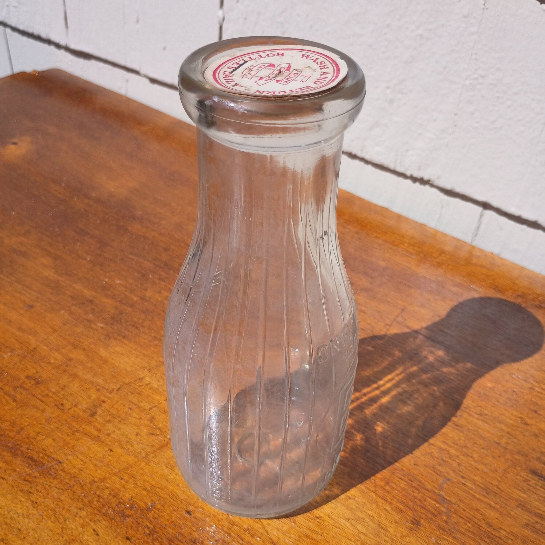 Fisher's Dairy pint Milk Bottle (Jef) Fisher's Dairy pint Milk Bottle (Jef)
