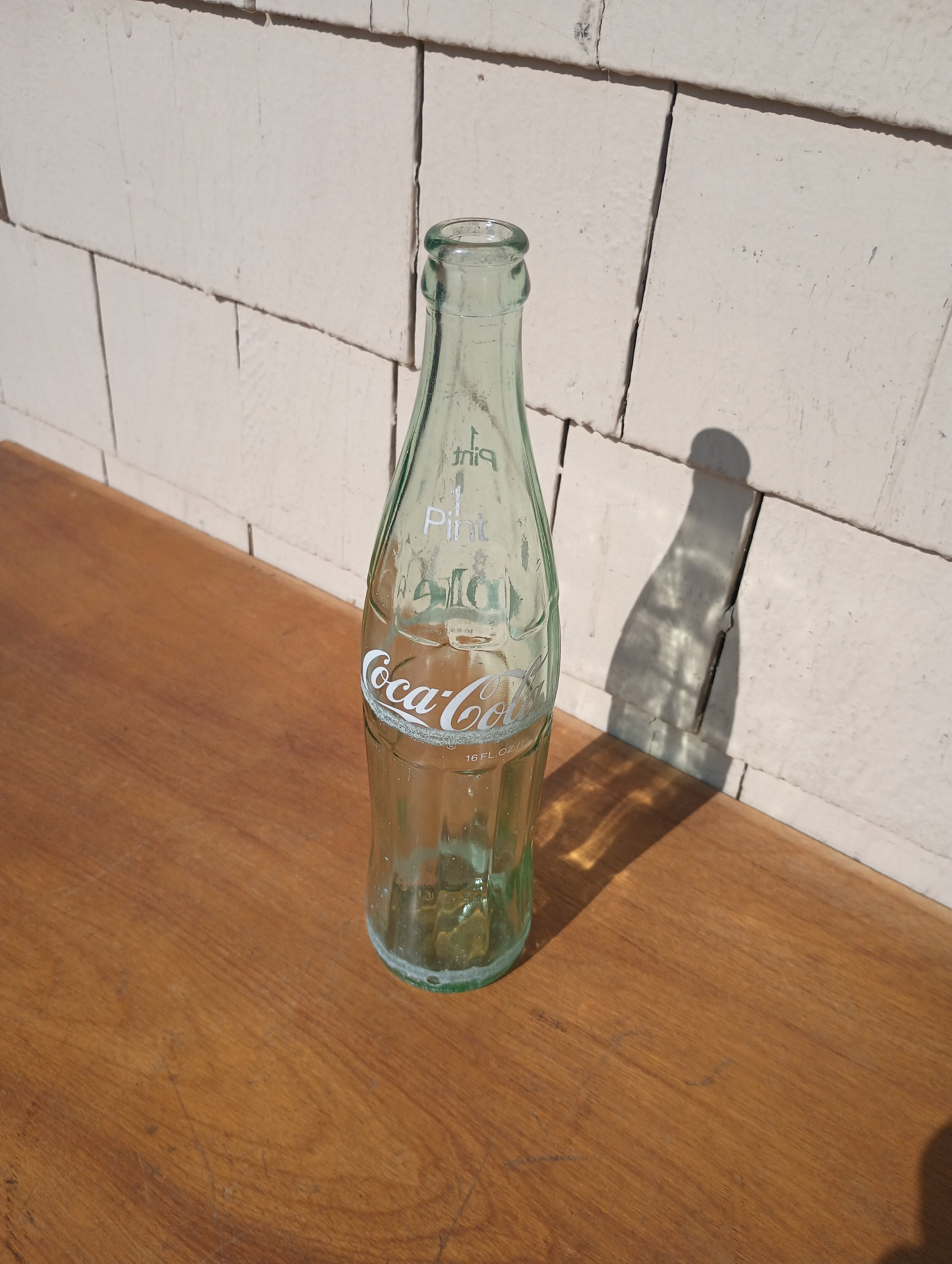2 Vintage Coke Bottles Pint 16 oz NO DEPOSIT NO RETURN Clear Glass with  lids
