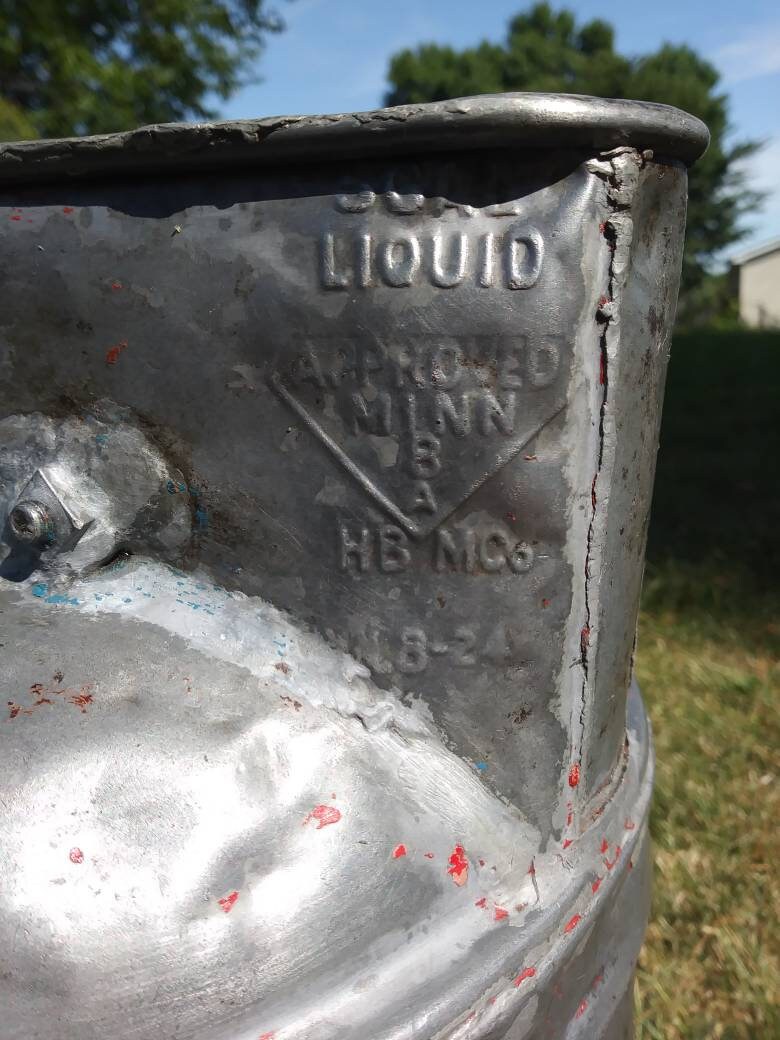 Large Vintage Galvanized Oil Can Display or Planter - Etsy