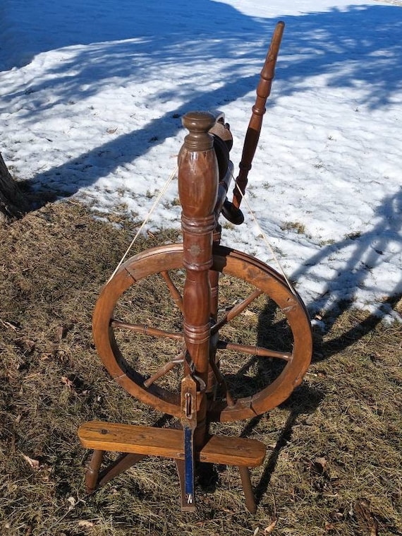 Vintage Upright or Castle Style Spinning Wheel Decorative 