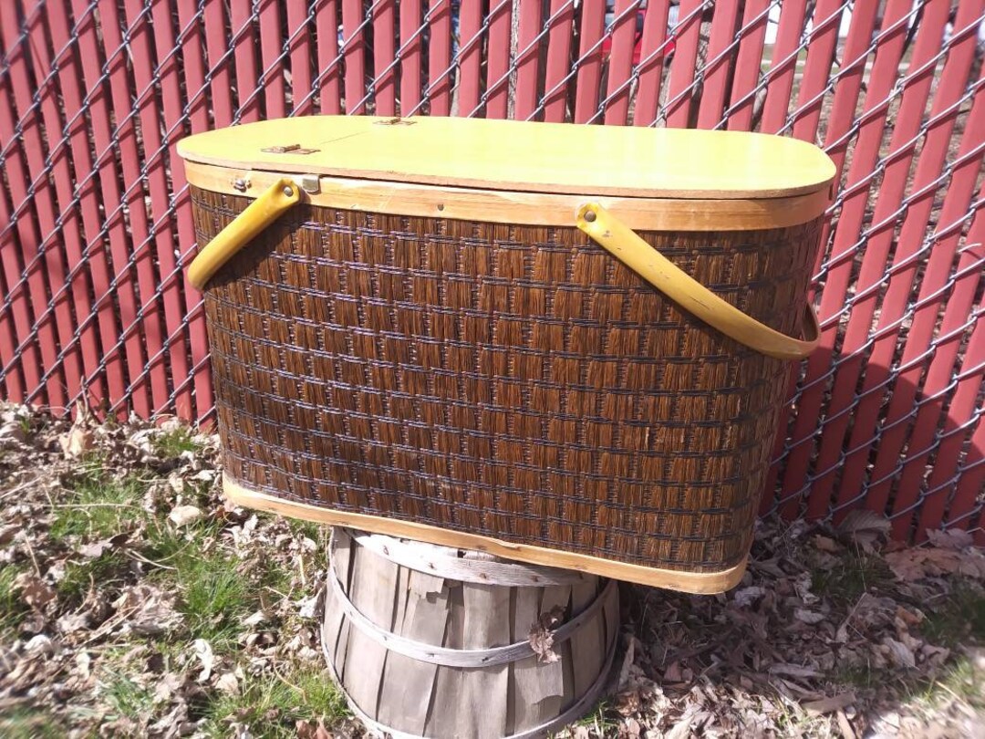 Vintage Brown Picnic Basket With Cups and Plates Hawkeye Etsy