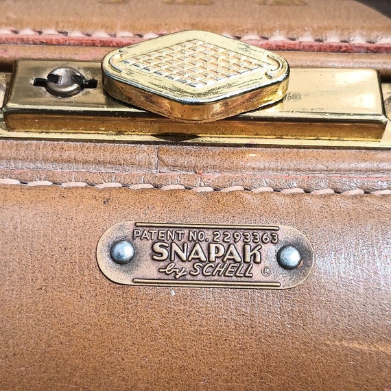 Vintage Light Brown/Tan Leather Briefcase - Snapa… - image 6