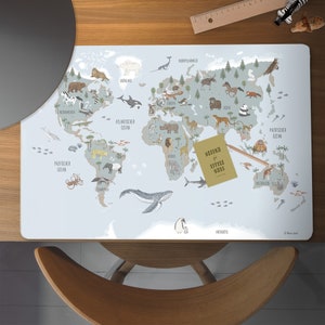 Schreibtischunterlage Weltkarte Tiere abwaschbar Geschenkidee Kinder Bild 2