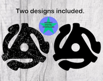 Könnte beinhalten: Zwei schwarz-weiße Schallplatten-Designs, eines mit einer abgenutzten Textur und das andere mit einer glatten Oberfläche. Die Designs haben die Form eines 45-RPM-Schallplattenlabels. Der Text "Sofortiger digitaler Download" befindet sich in einem grünen Stern.