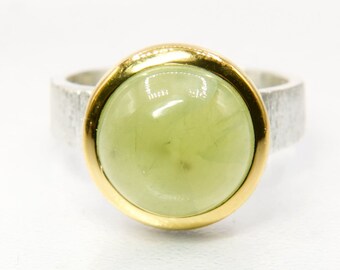 Silver ring with prehnite, ring size 58