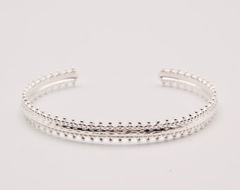 Silver bangle