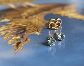 Topaz stud earrings 3 mm silver gold plated