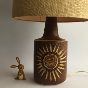 Bornholmsk Stentoj, Søholm Denmark, Arne Finne, table lamp, sun décor, True Vintage, with original lampshade, 53.5 cm 60s