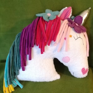 Sewing kit for the unicorn head