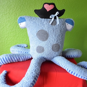 Paper pattern with instructions from the big octopus, sewing pattern & instructions, cuddly toy, sewing,