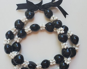 32"  Kukui Nut Necklace Lei with Mongo Shells
