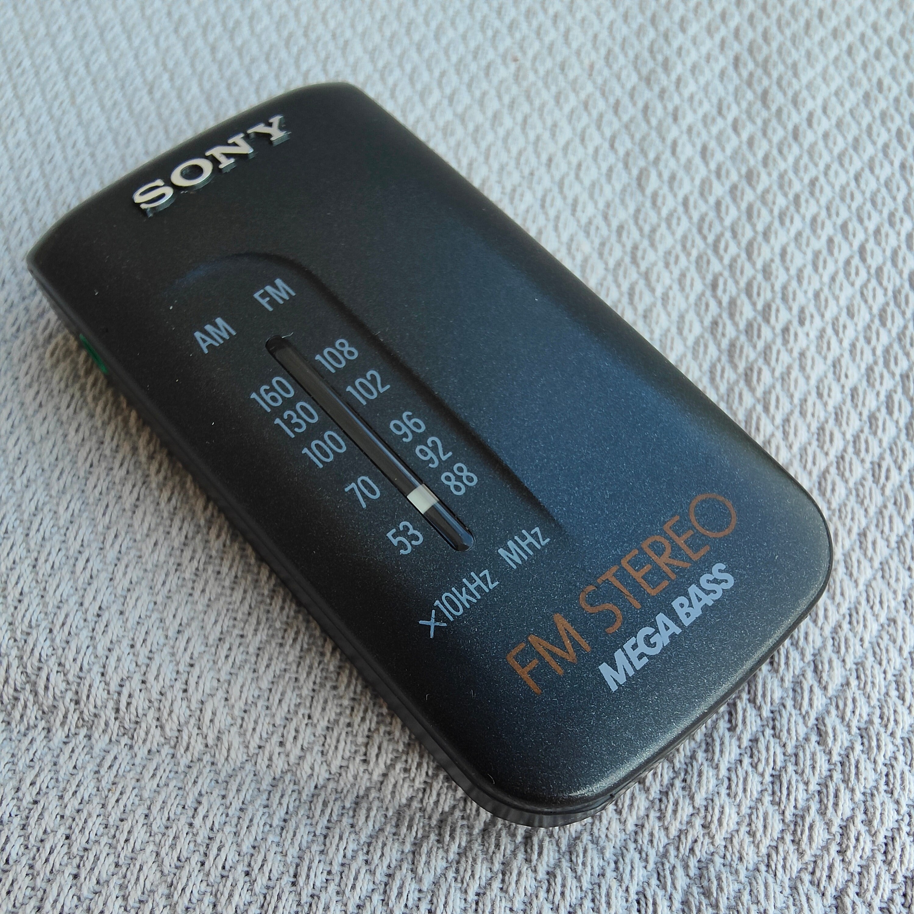 K0651 SONY AM/FM WALKMAN SRF-80 ジャンク K0651 SONY AM/FM WALKMAN SRF-80 ジャンク ジャンク】 ソニー