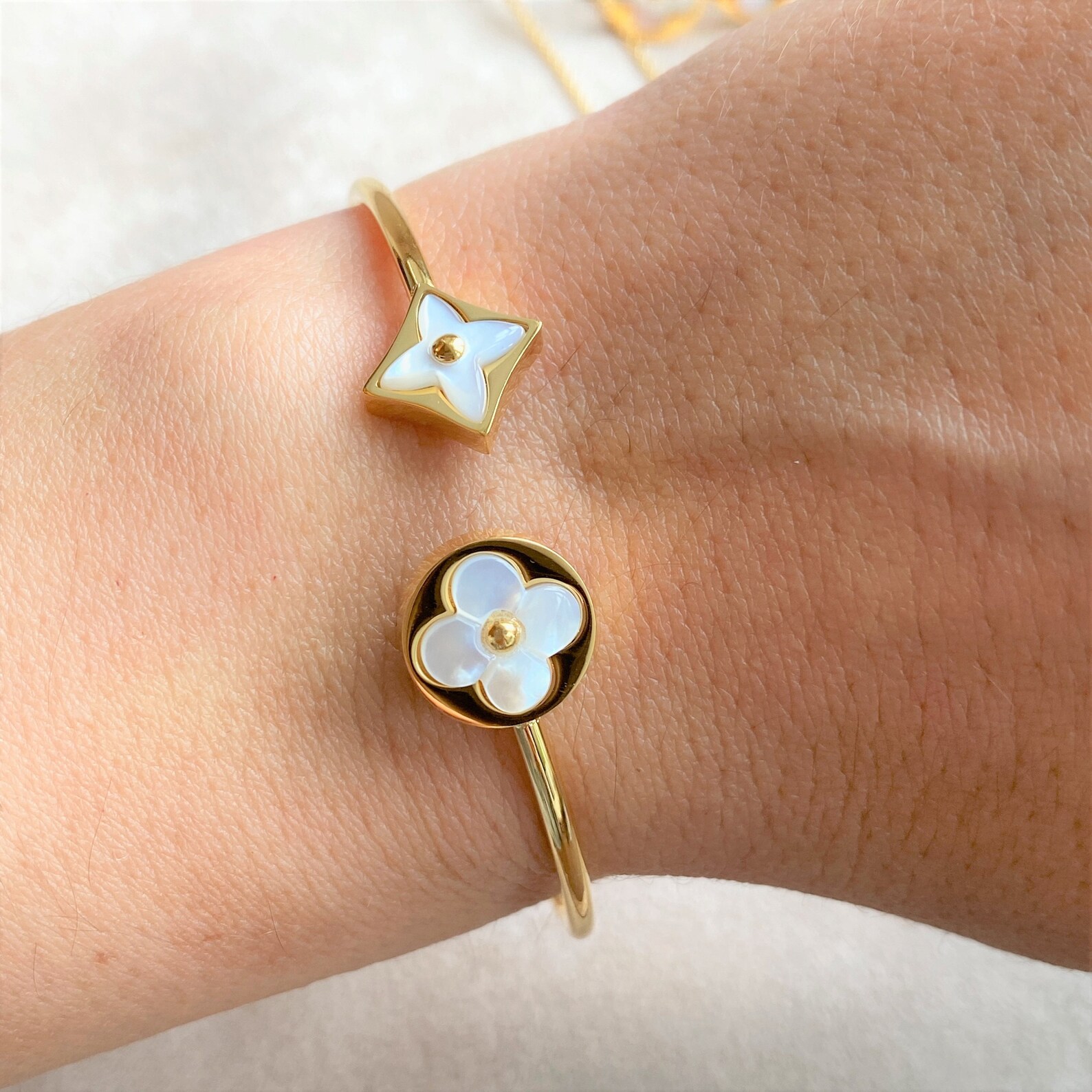 Four Leaf Clover & Flower Bracelet Mother of Pearl Gold Etsy