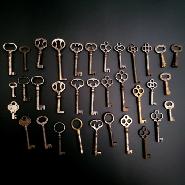 Skeleton Keys, Pin Key, Barrel Keys, Decorative Keys, Vintage Authentic Antique Real