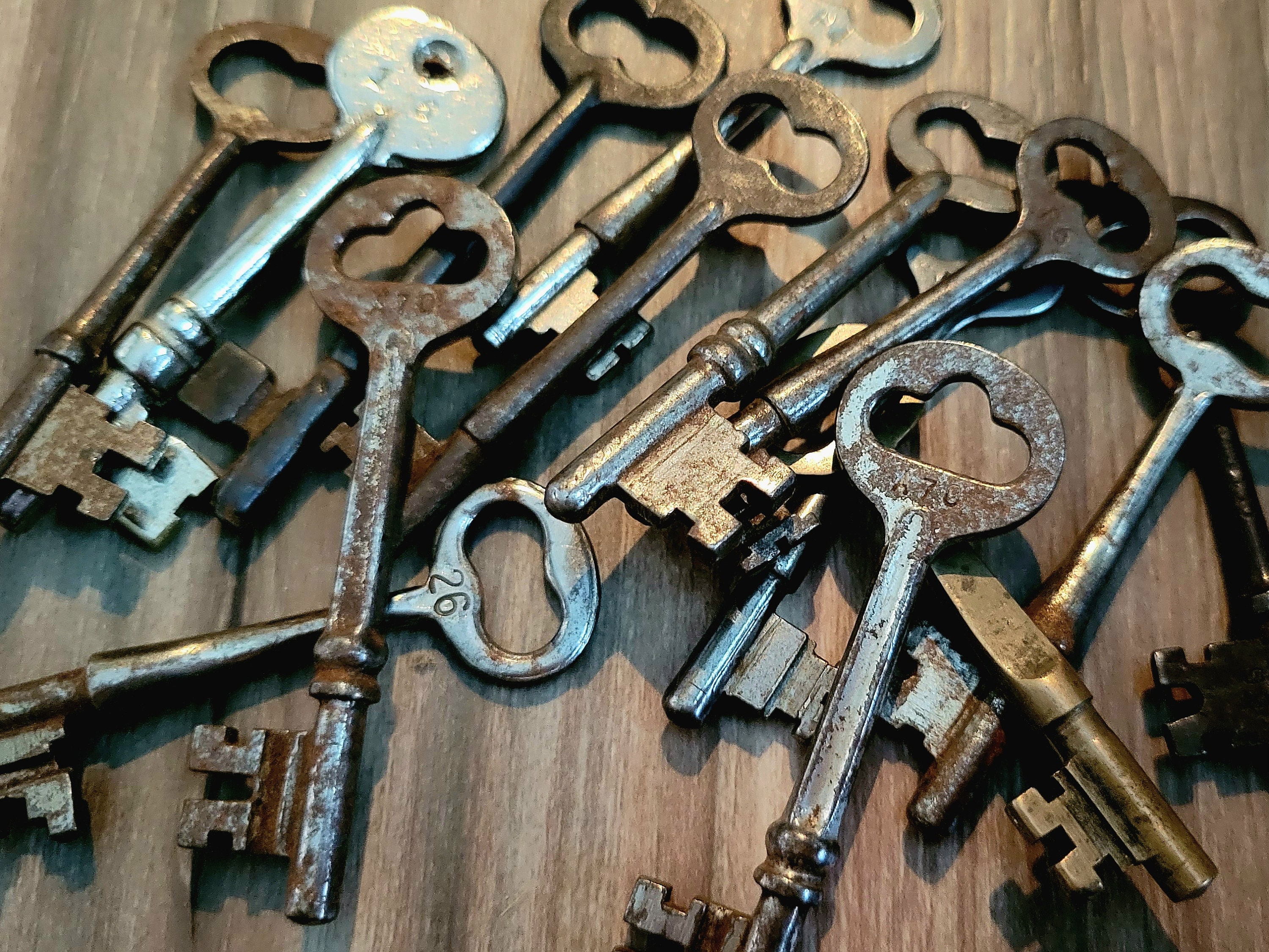 Vintage Keys, Skeleton, Jail Keys, Handcuff Keys, Rusty Keys