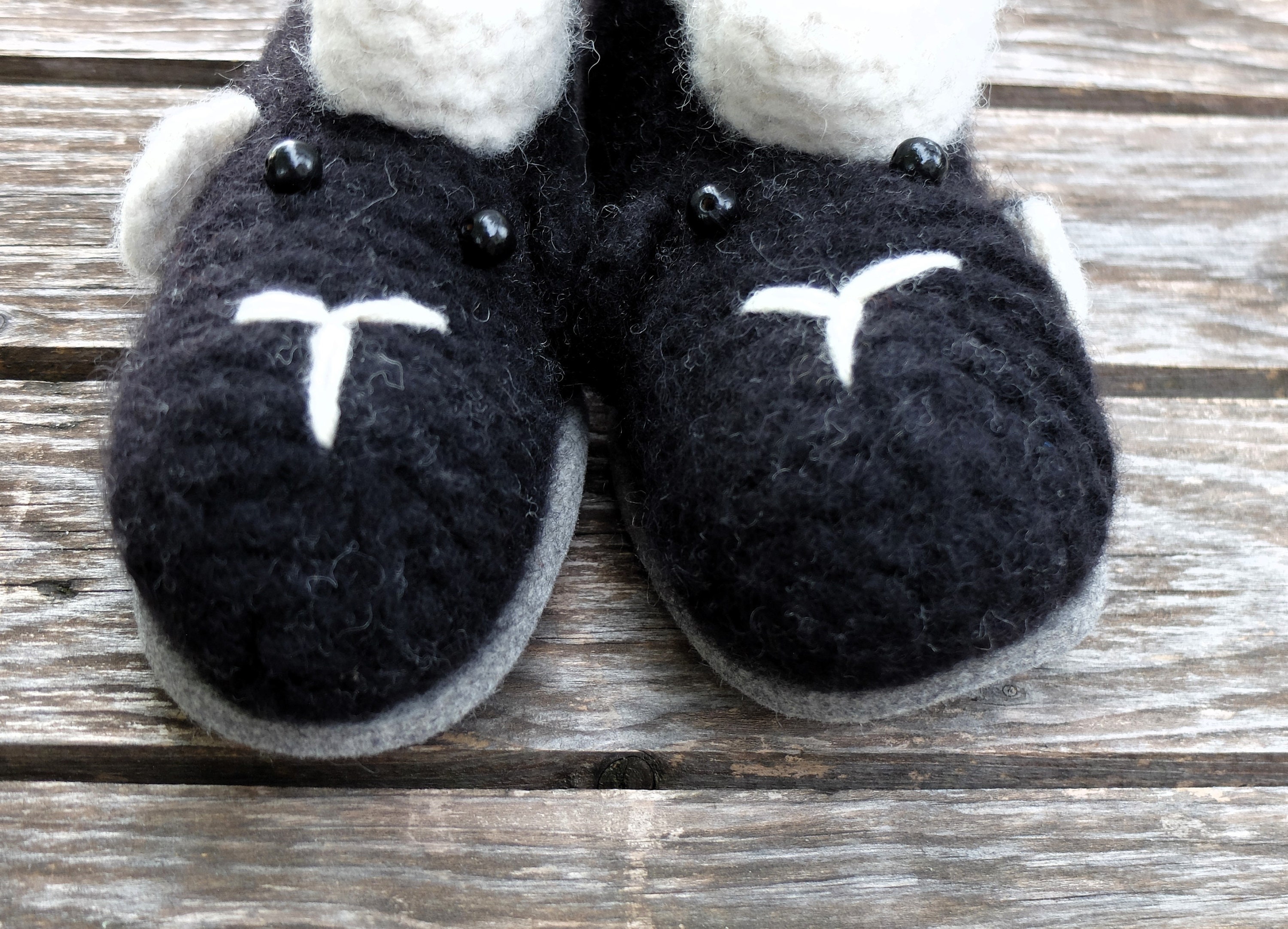 Novelty sheep best sale slippers