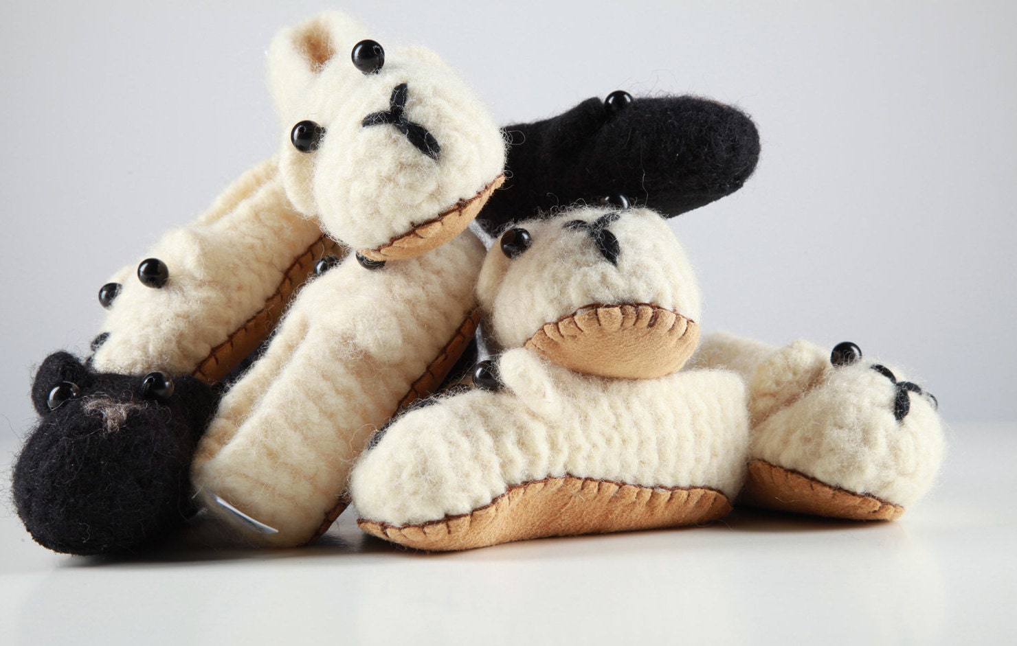 byrde industri Ærlighed Funny Sheep Slippers Are Felted and Handmade in Austria - Etsy