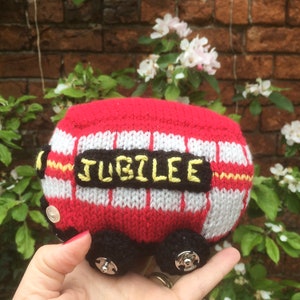 Mini London Jubilee Bus - knitting pattern