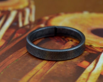 Echter schwarzer Hufeisen Ring aus Eisen (Kale Ghode ki Naal Ring) | Original Shani Saturn Verstellbarer Metallring | Einfacher Mittelfinger Band