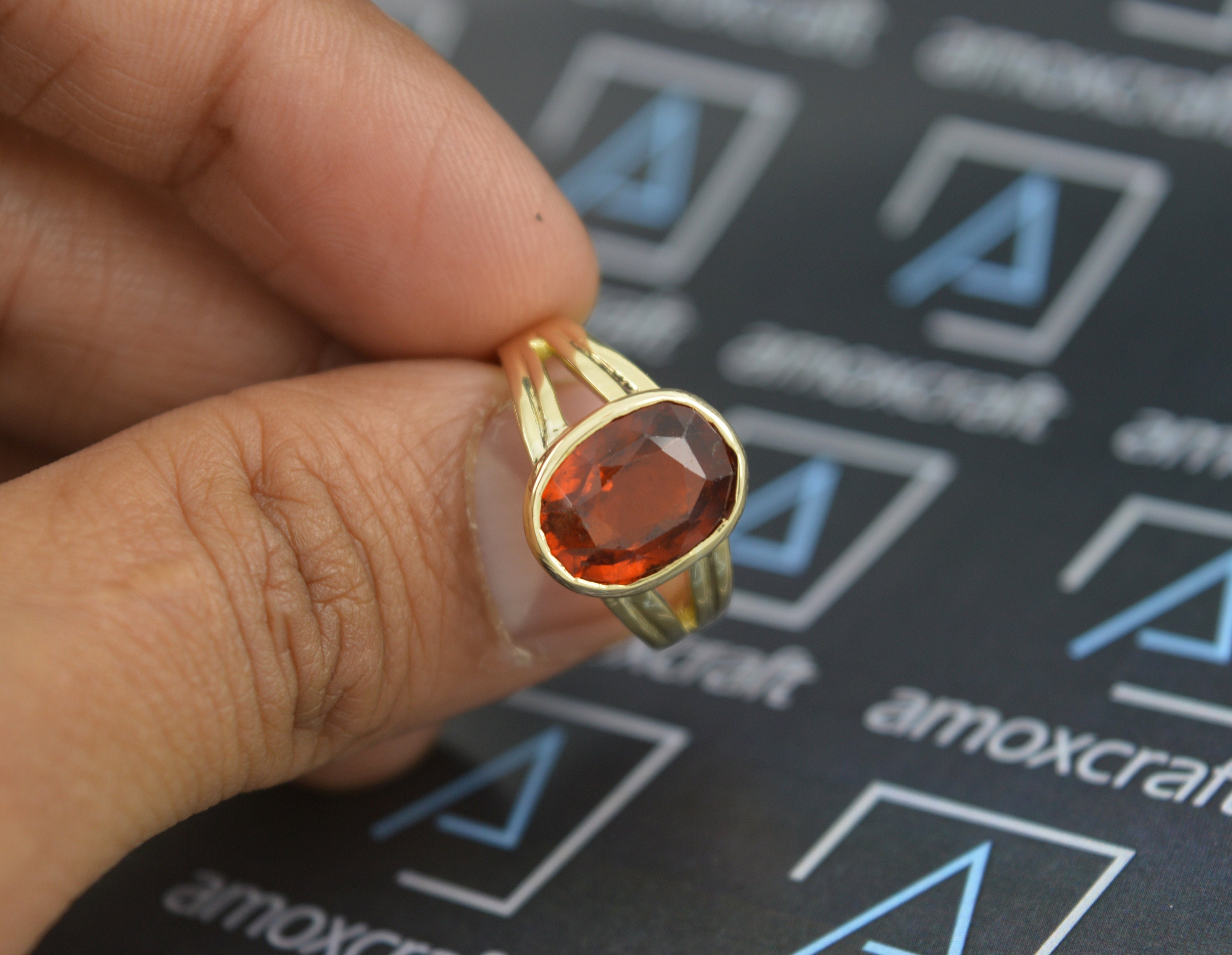 925 Sterling Silver Hessonite Stone Ring, Weight: 2g, 7 Inch