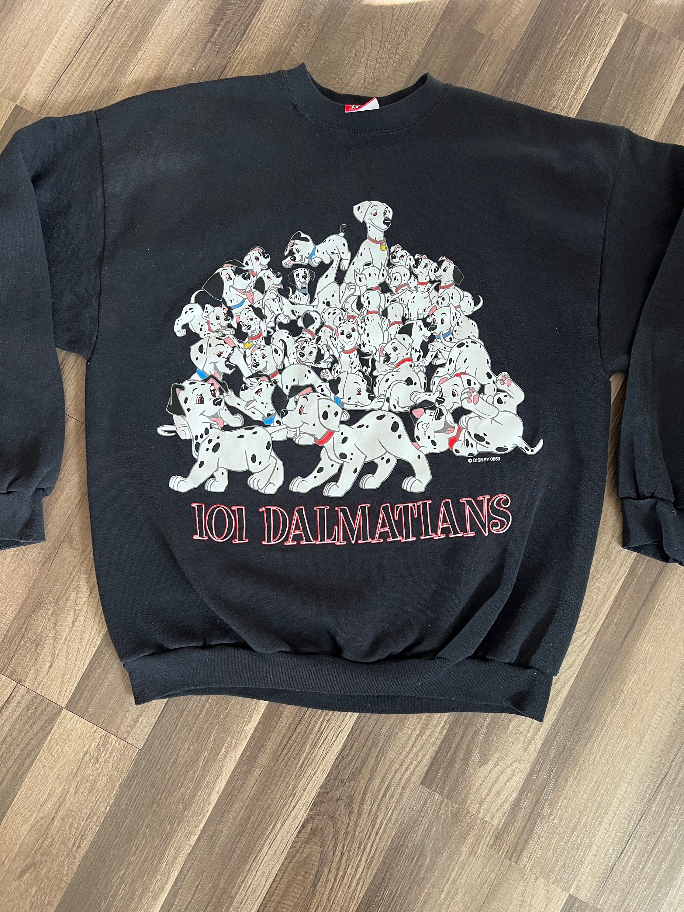 Vintage 101 Dalmatians Christmas present shirt 4/5 – RunThatBack_Kids