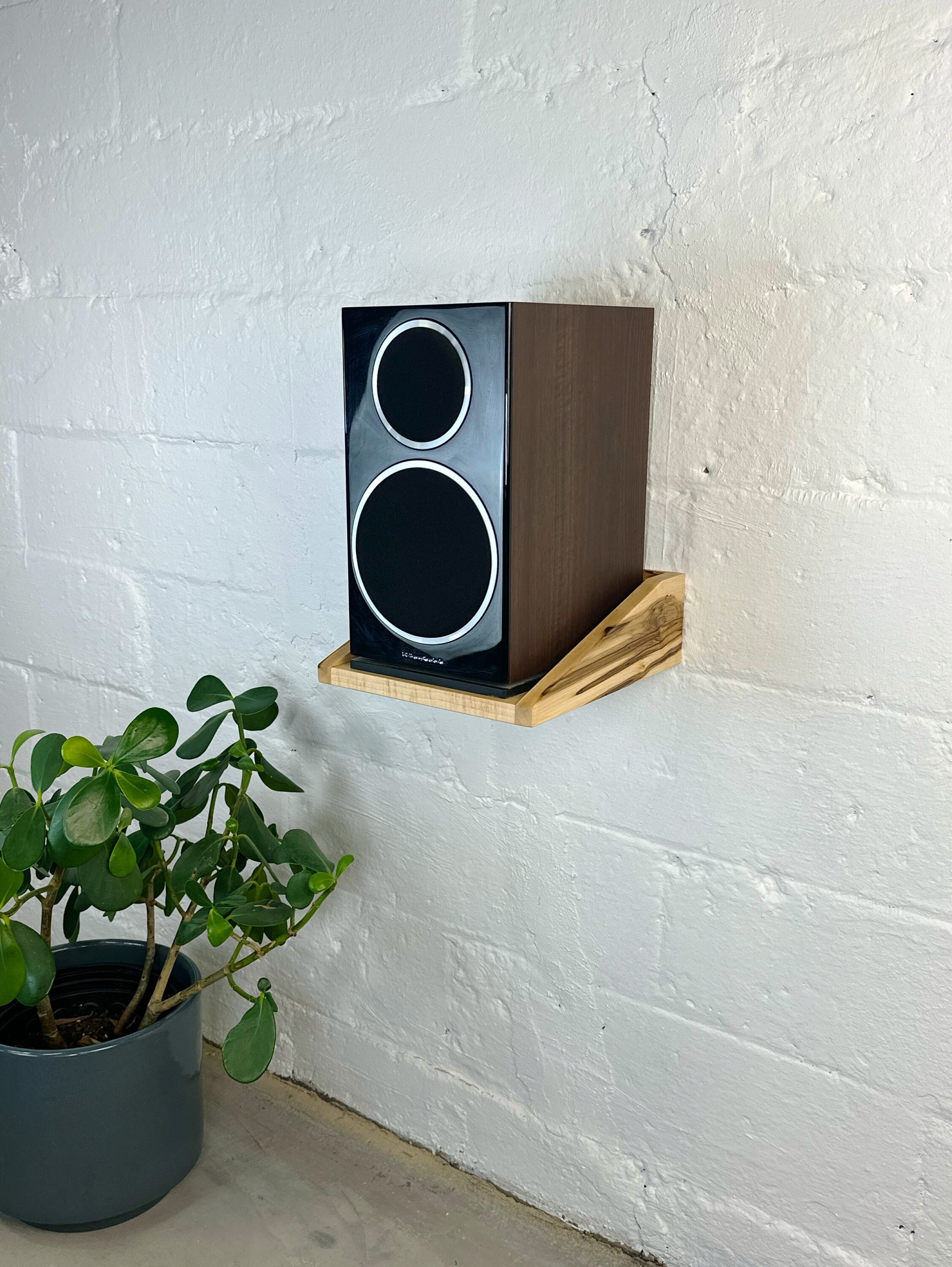 Floating Speaker Shelves Bookshelf Speaker Shelves Home Theater floating-speaker-shelves-bookshelf-speaker-shelves-home-theater