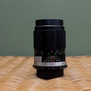 Soligor Auto 135 mm 1:3.5 Lens M42 Mount + Sunshade