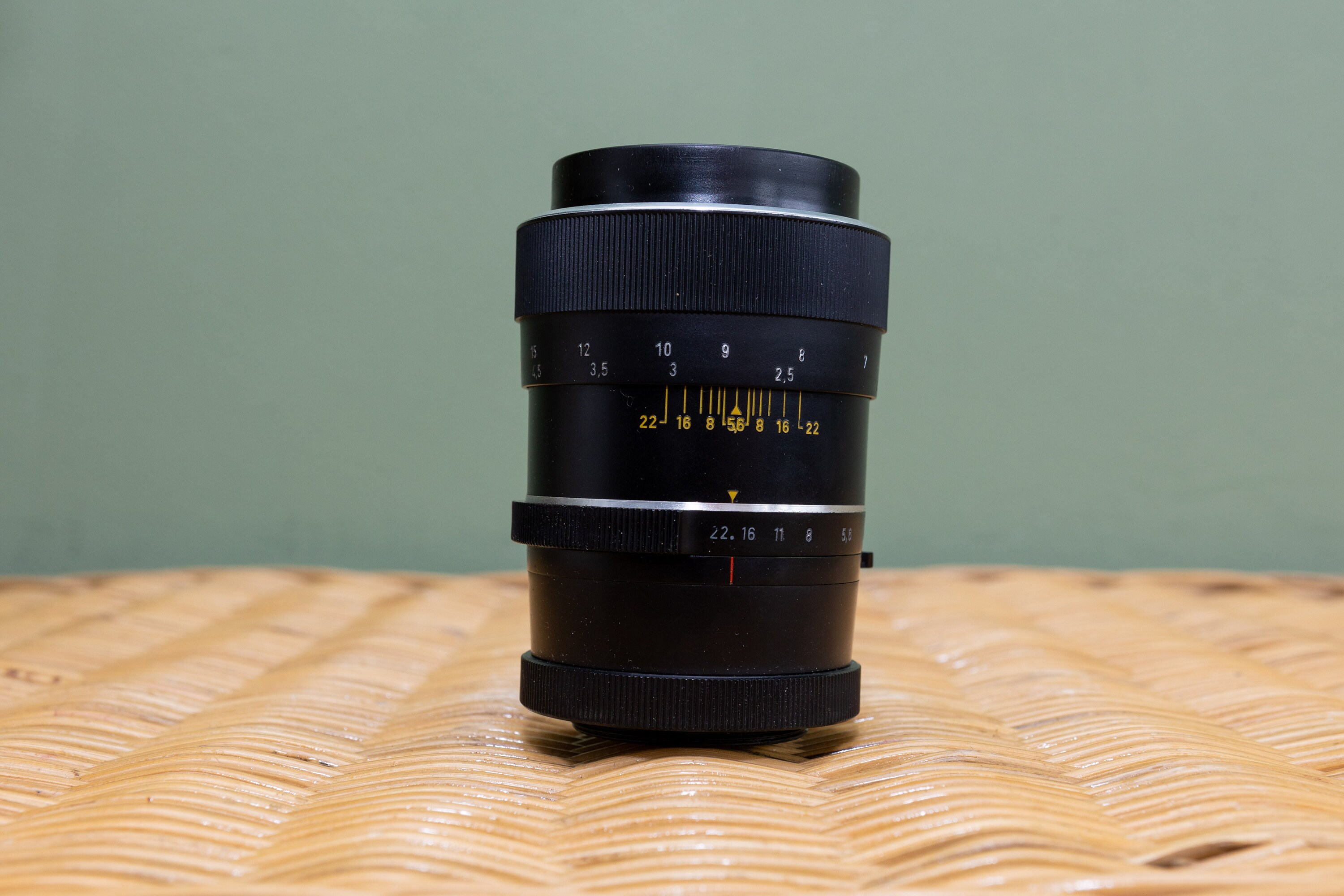 Enna München Tele-ennalyt 135mm 1:3.5 M42 Mount Vintage Lens