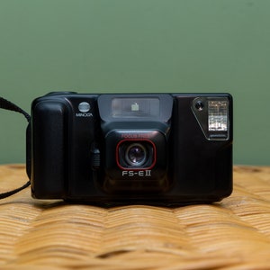 Minolta point and shoot