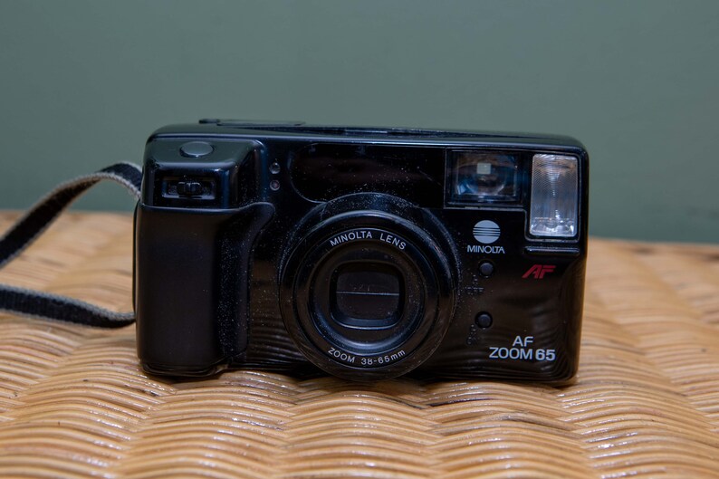 Minolta AF zoom 65 35mm film camera