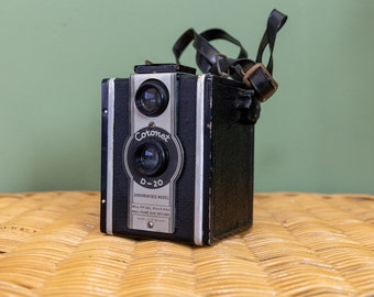 Coronet D-20 box camera from the 50's