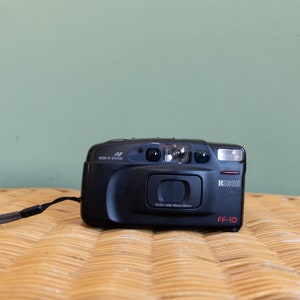 Ricoh FF-10 Zoom Macro 35mm Point & Shoot