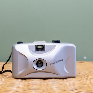 Focus free Compact SP-500 focus free 35mm camera, lomo  w/ carton box