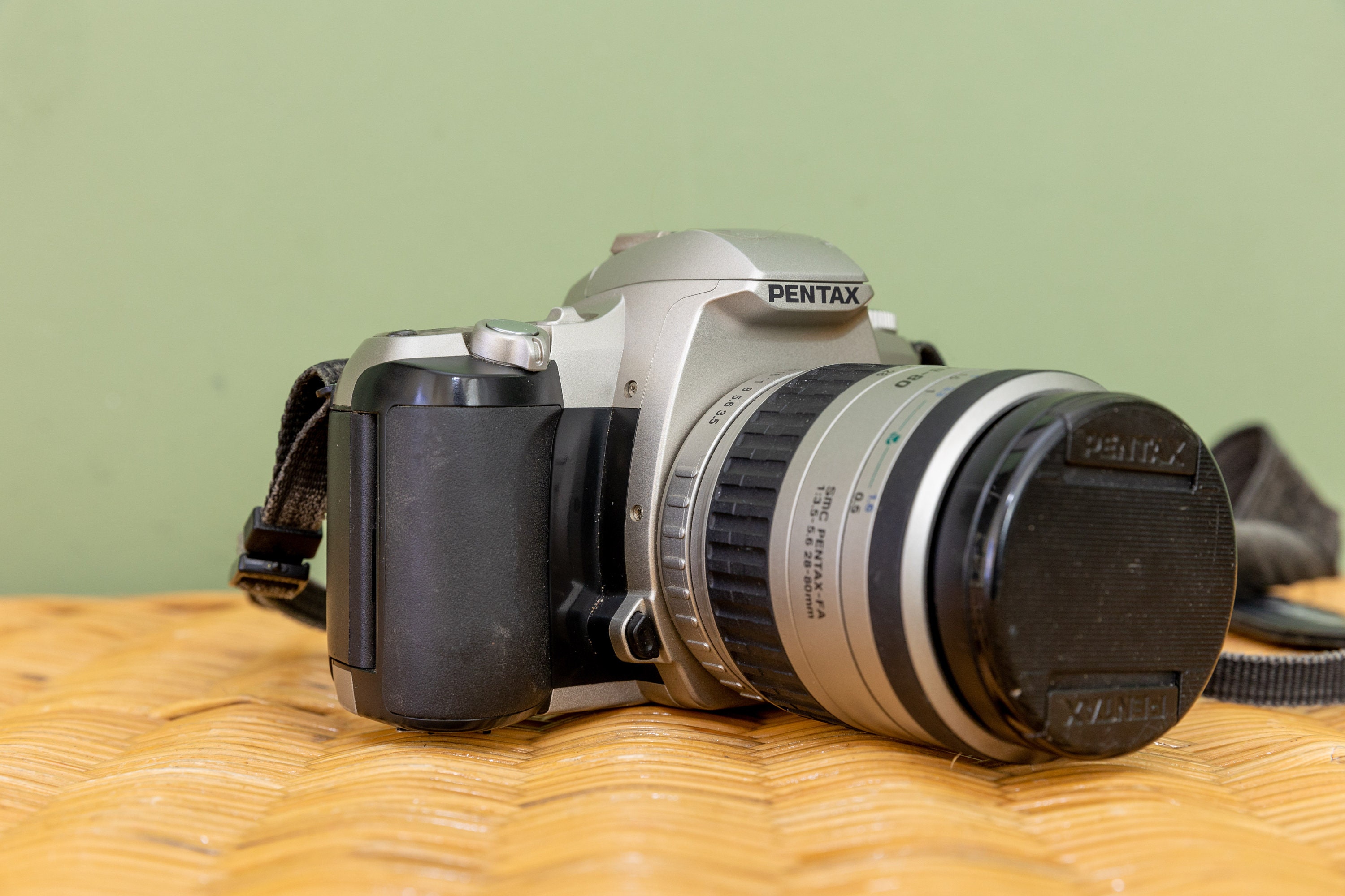 Pentax MZ-7 Film Camera W/ 28-80mm Lens & Neck Strap - Etsy