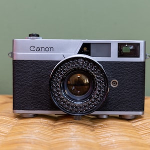 Canon Canonet, SE 45mm f1.9 lens analogue, point and shoot, 35mm camera, film camera, compact camera, AF, vintage, camera with film