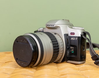 ペンタックス MZ-30 (ZX-30) 35 mm フィルム一眼レフカメラ、28-80 mm